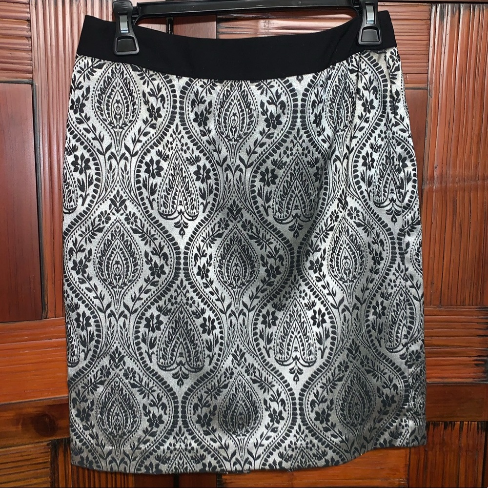 Metallic gray pencil skirt
